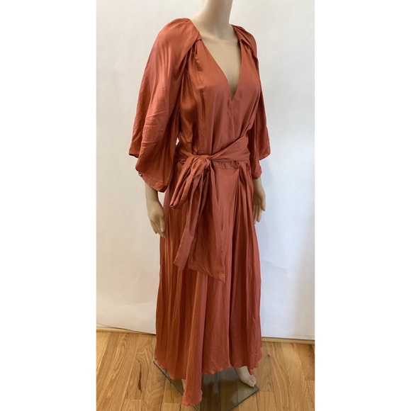 GINGER & SMART V-NECK WRAP DRESS - Picture 3 of 8